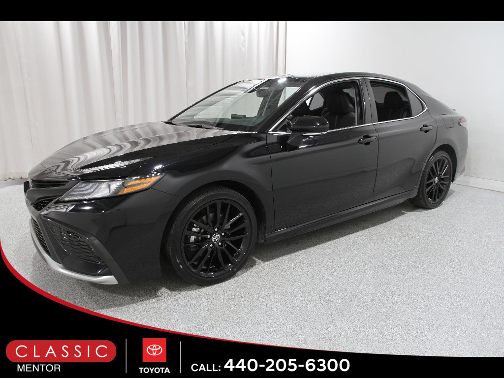 Certified 2023 Toyota Camry XSE w/ Cold Weather Package FWD image 3