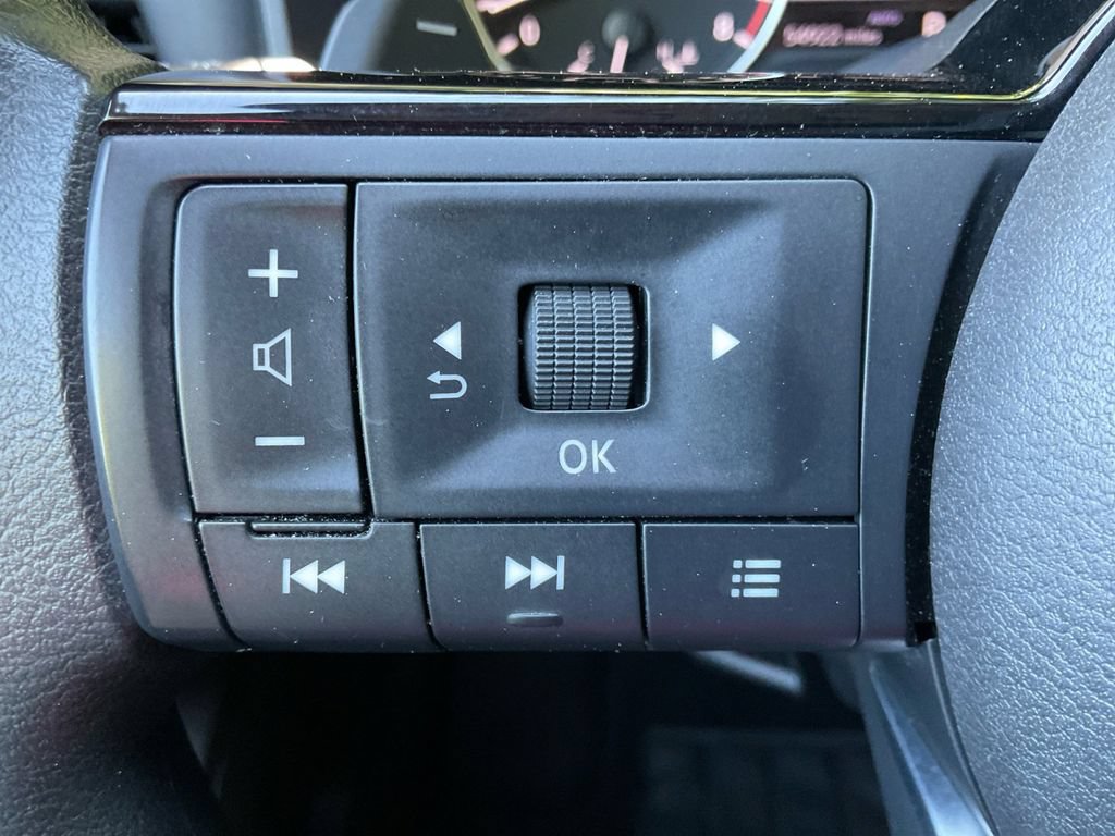 Used 2023 Nissan Rogue SV AWD/4WD image 33