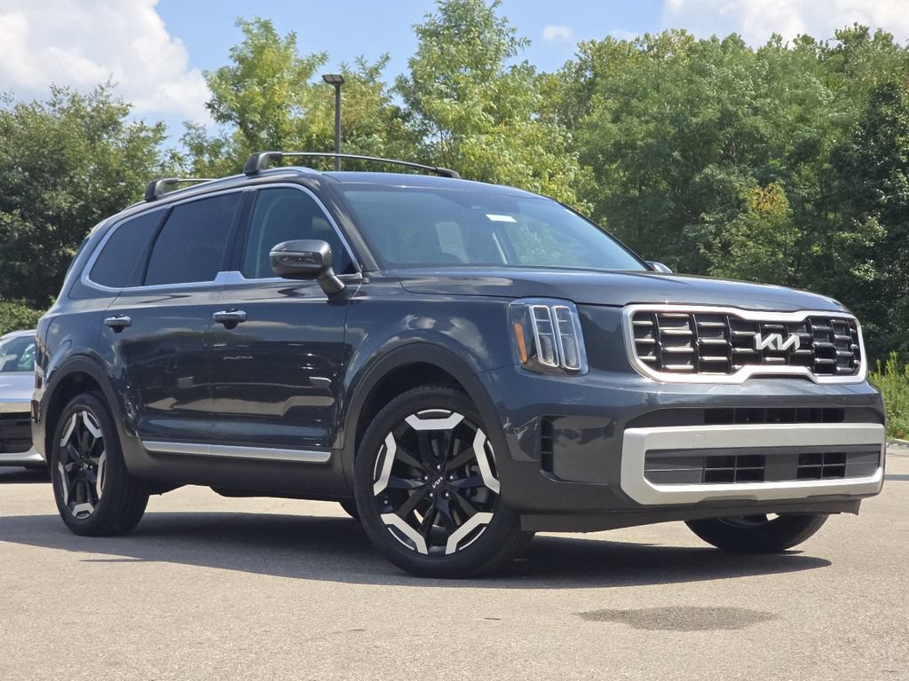 Used 2023 Kia Telluride S w/ S Sunroof Package