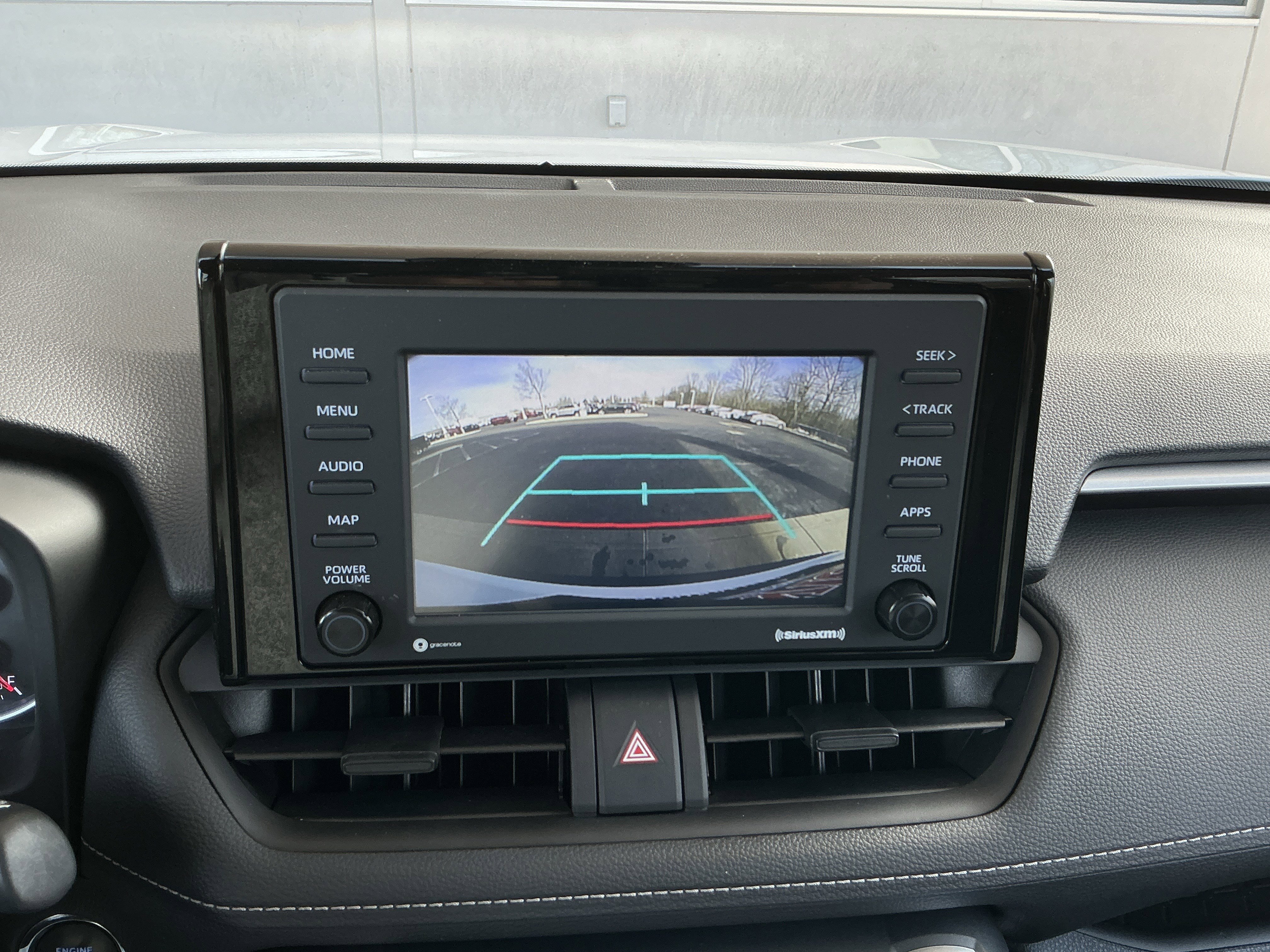 Used 2022 Toyota RAV4 XLE w/ Convenience Package image 10