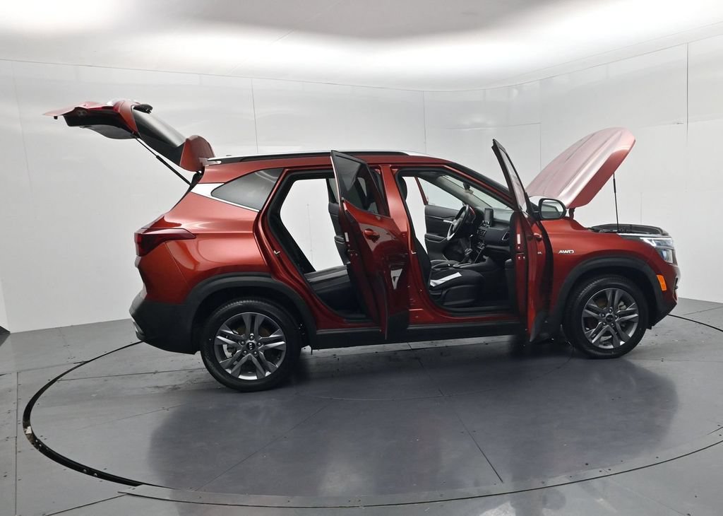 Used 2021 Kia Seltos S AWD/4WD image 58