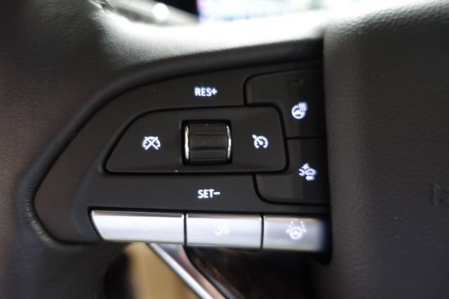 Used 2023 Cadillac Escalade Premium Luxury AWD/4WD image 13