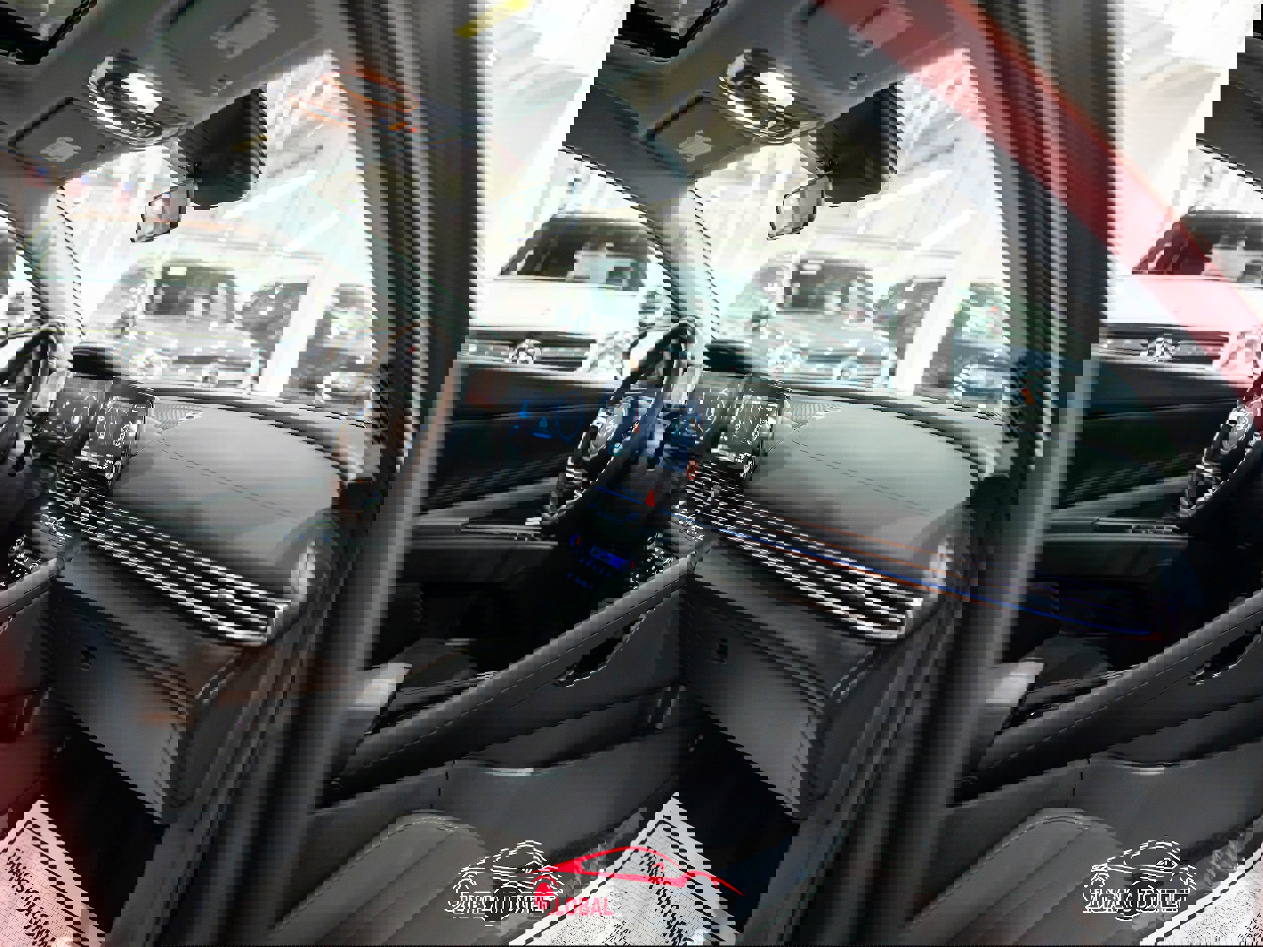 Used 2025 Hyundai Elantra SEL image 15