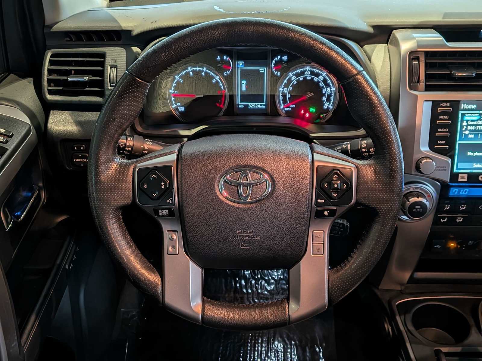 Used 2024 Toyota 4Runner Limited AWD/4WD image 24