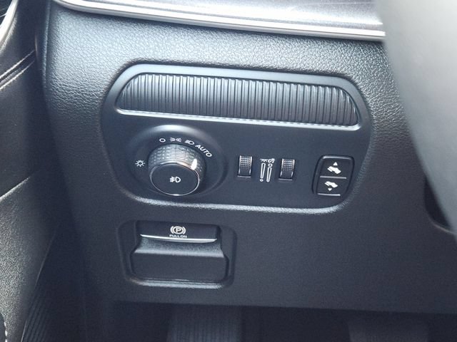 Used 2024 Jeep Wagoneer 4WD w/ Convenience Group I image 23