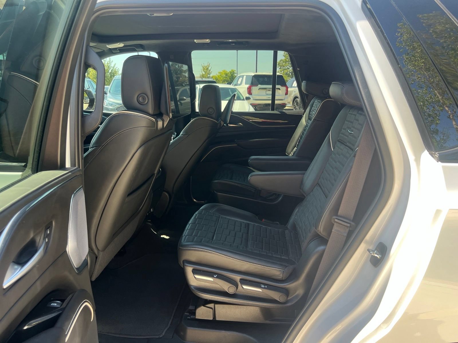 Used 2024 Cadillac Escalade Sport Platinum AWD/4WD image 19