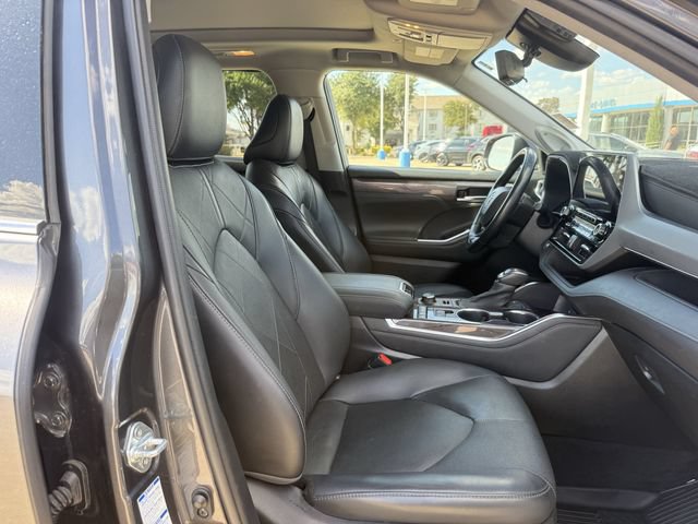 Used 2021 Toyota Highlander Platinum AWD/4WD image 33
