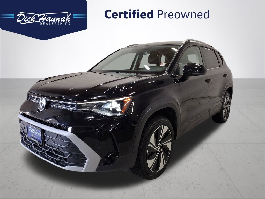 Used 2025 Volkswagen Taos SE AWD/4WD image 1