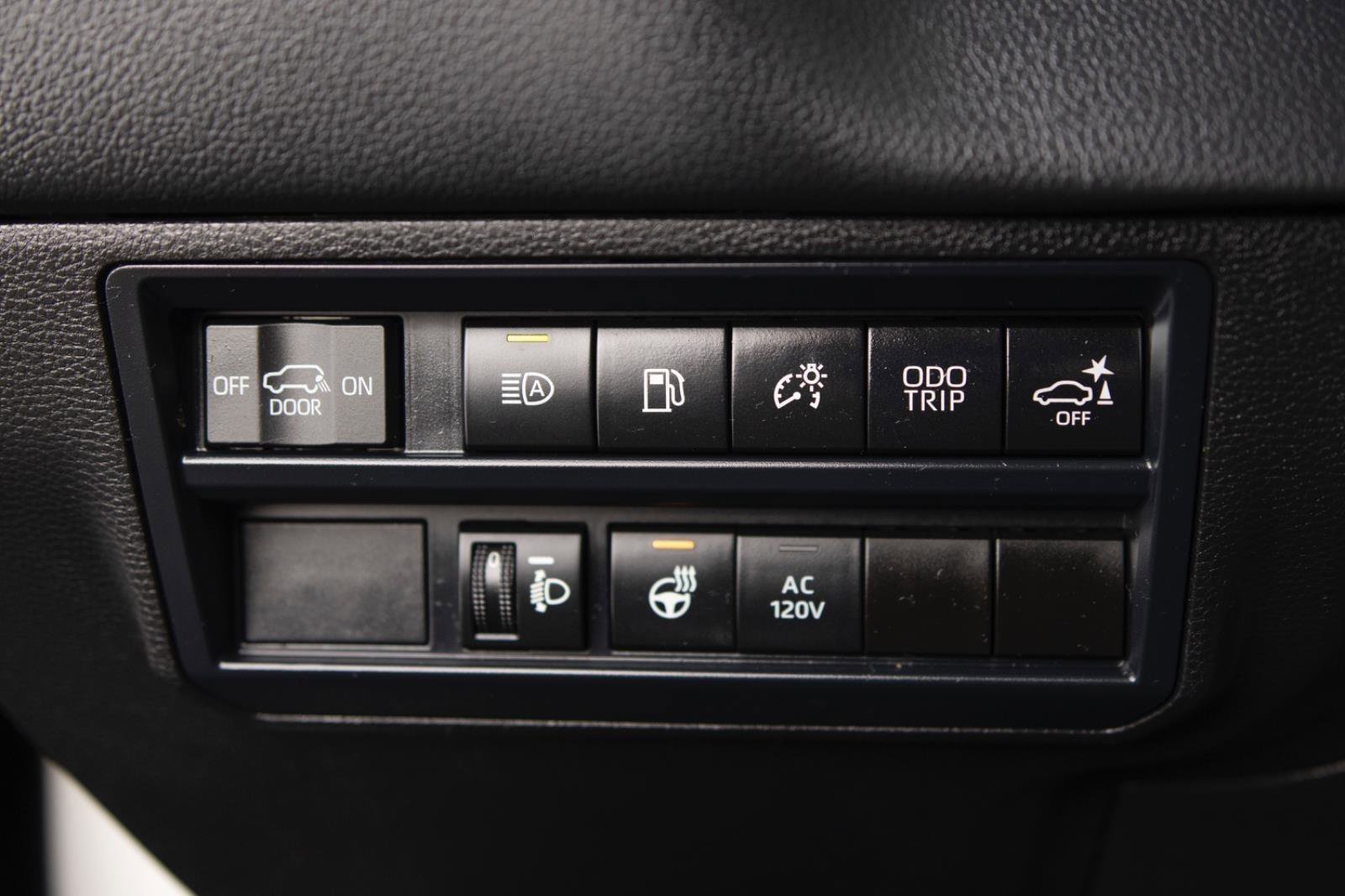 Used 2025 Toyota Sequoia Limited image 13