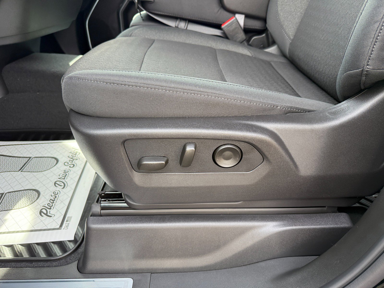 New 2026 GMC Sierra 1500 Elevation image 23