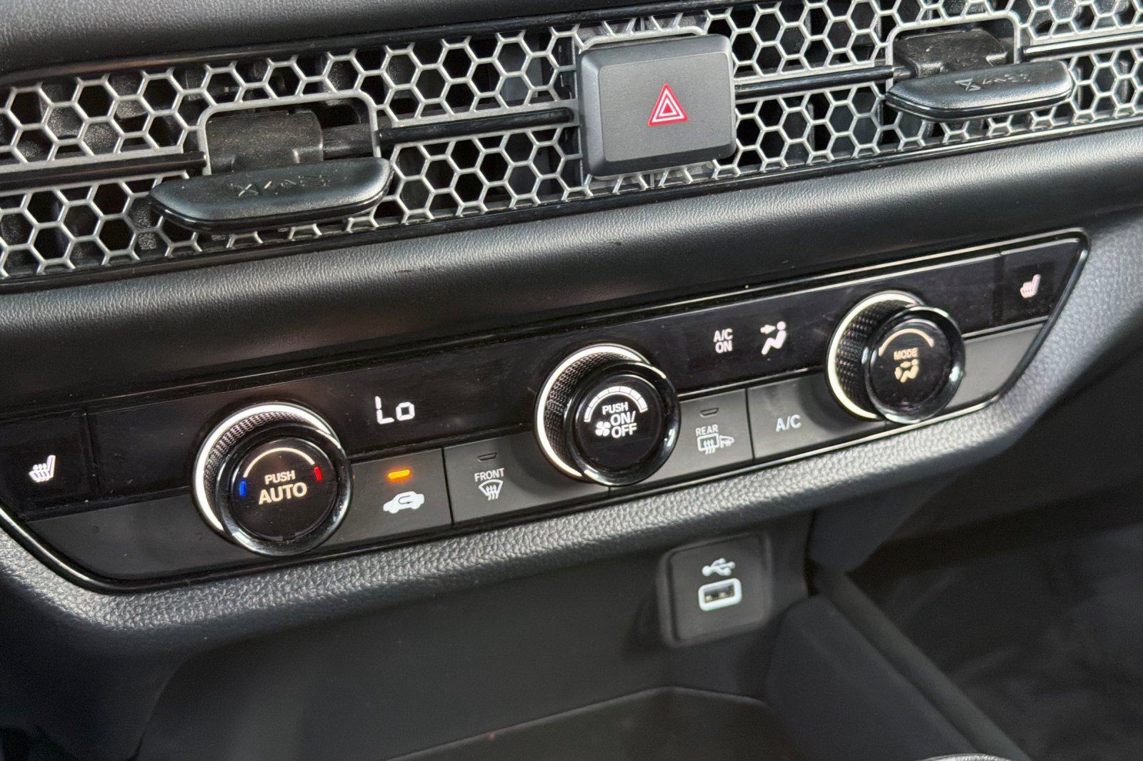 Certified 2025 Honda HR-V Sport image 19