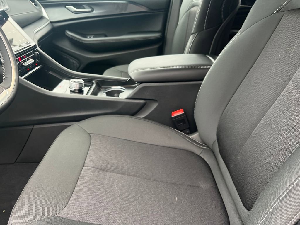 New 2025 Jeep Grand Cherokee Laredo X w/ Luxury Tech Group I image 17