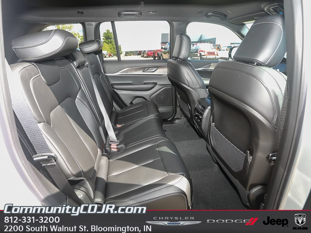 New 2025 Jeep Grand Cherokee Limited AWD/4WD image 22