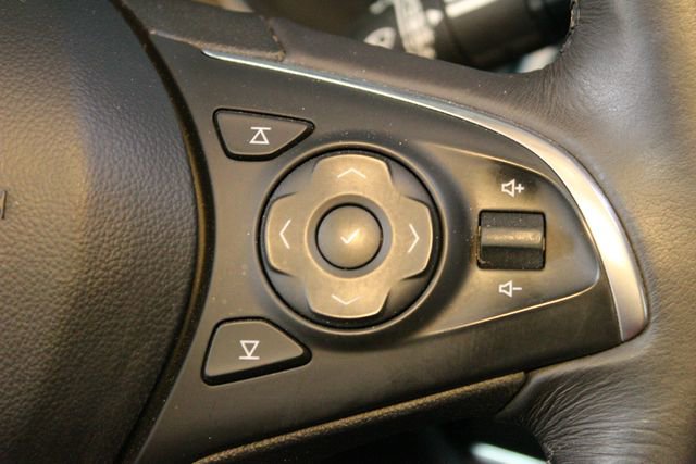 Used 2019 Buick Enclave Essence w/ Sun And Navigation Package image 24