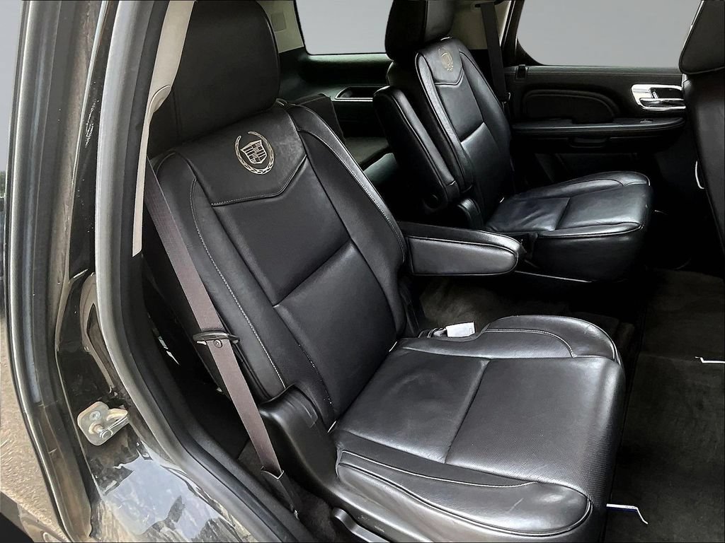 Used 2013 Cadillac Escalade Platinum AWD/4WD image 24
