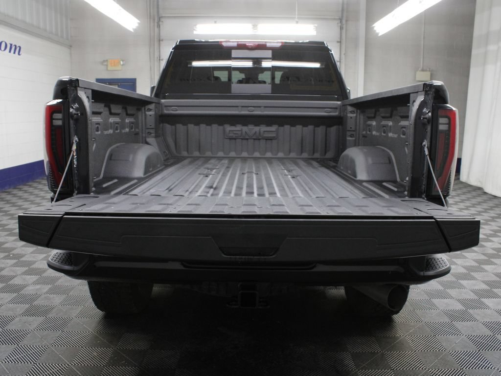 Used 2026 GMC Sierra 2500 AT4X w/ LPO, Black Badging Package AWD/4WD image 50