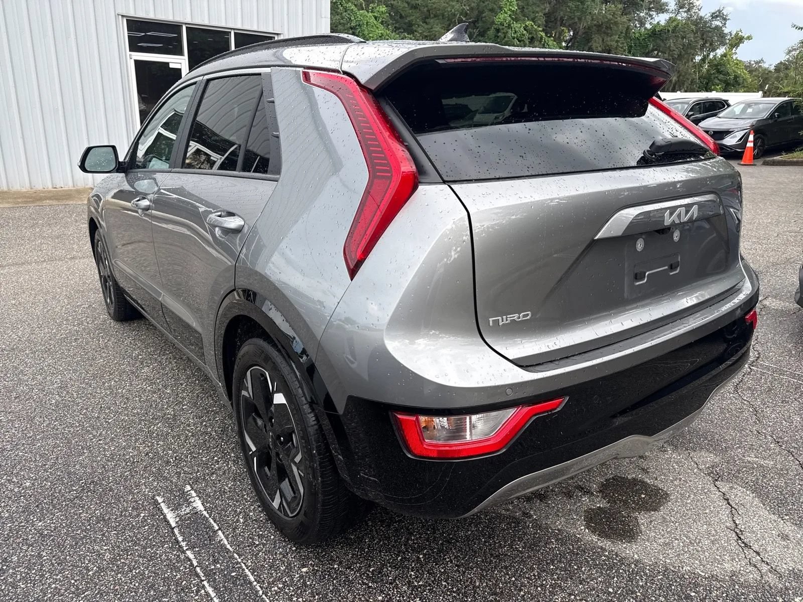 Used 2024 Kia Niro Wind w/ Wind Preserve Package FWD image 11