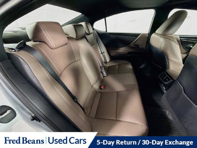 Used 2024 Lexus ES 350 w/ Premium Package FWD image 32