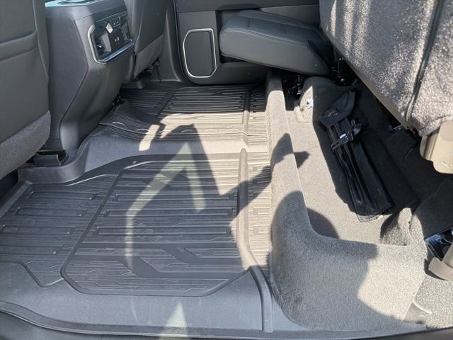 New 2026 GMC Sierra 1500 SLT w/ SLT Premium Plus Package AWD/4WD image 34