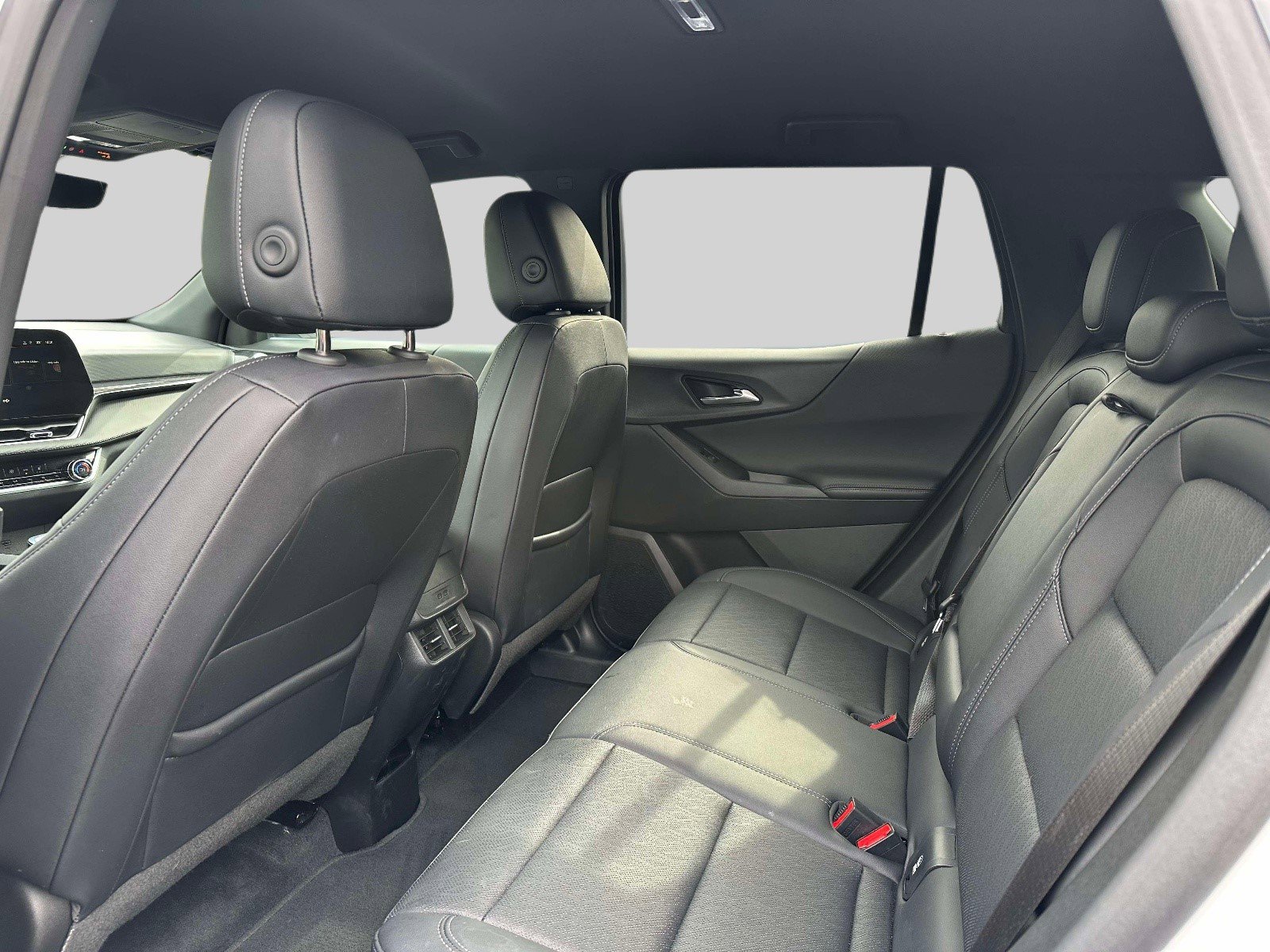 Certified 2025 Chevrolet Equinox LT w/ Convenience Package II AWD/4WD image 12