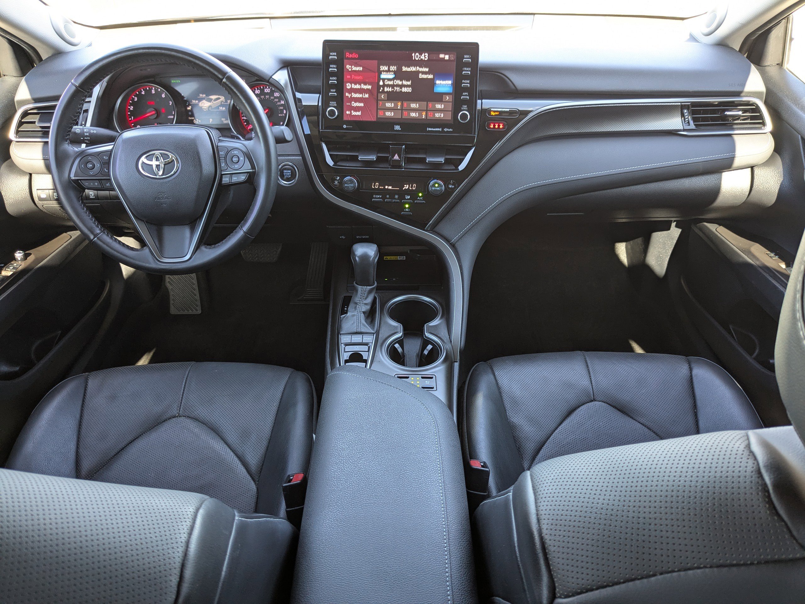 Used 2023 Toyota Camry XSE image 15