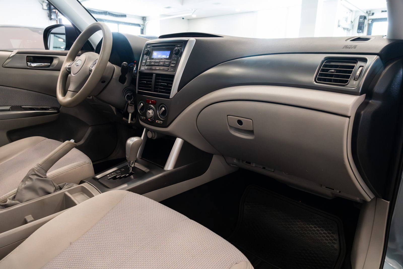 Used 2013 Subaru Forester 2.5X Premium AWD/4WD image 24