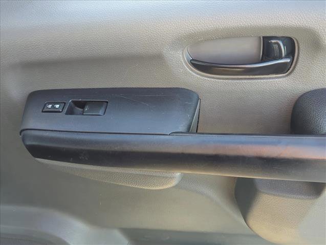 Used 2020 Nissan NV 3500 SV w/ Back Door Glass Package image 21