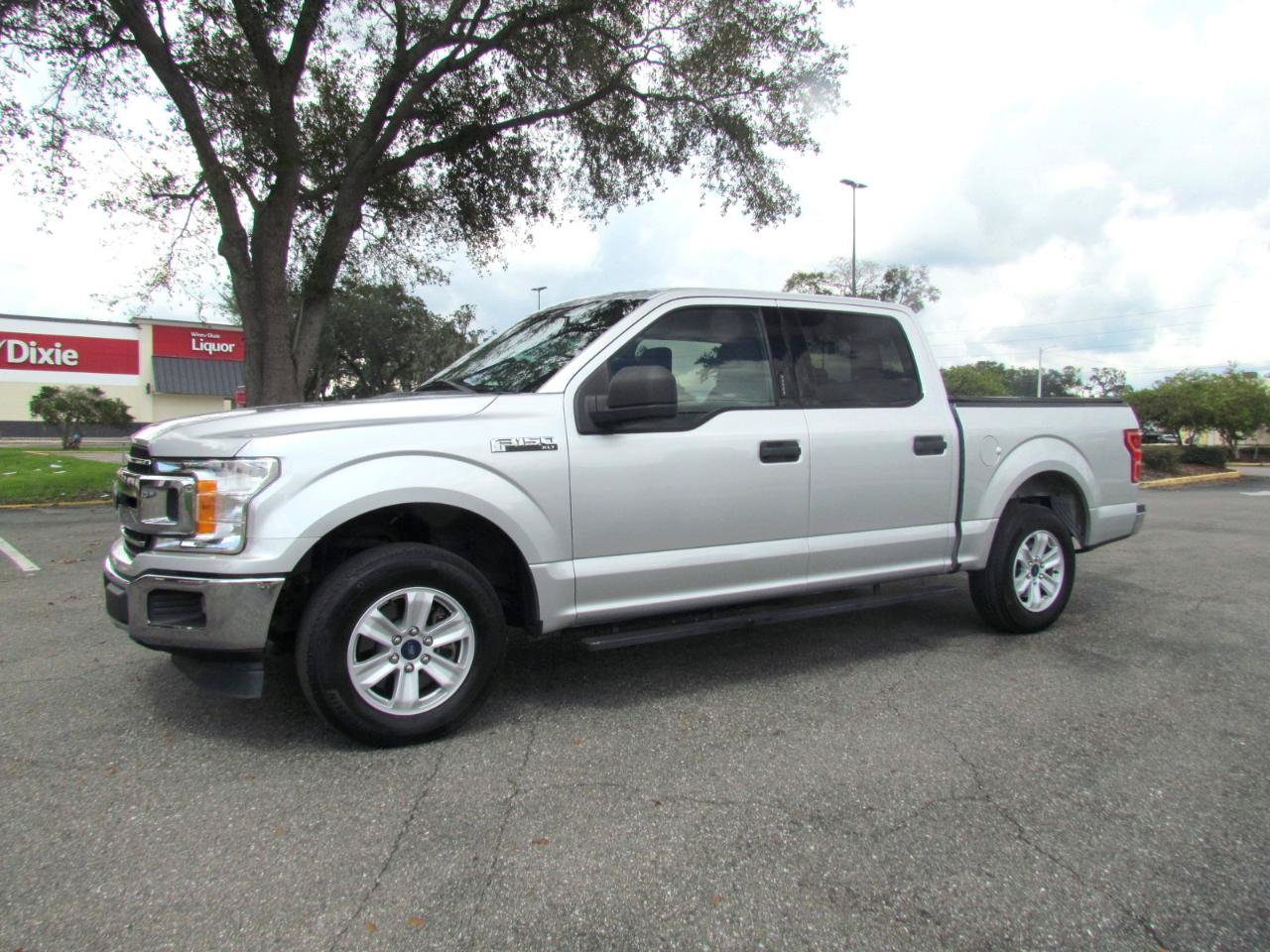Used 2018 Ford F150 XLT RWD image 3