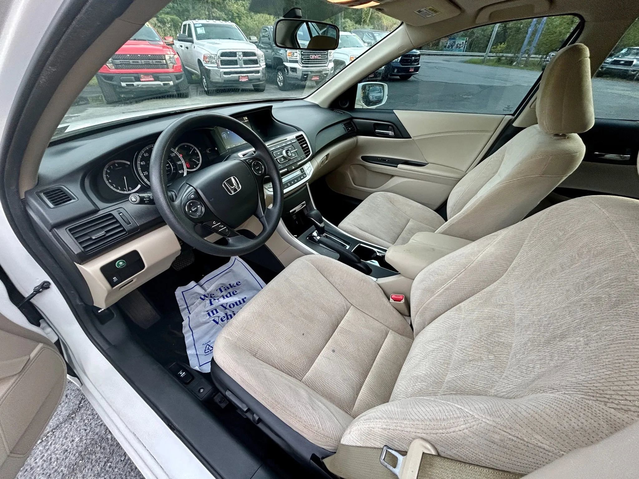 Used 2015 Honda Accord EX image 2