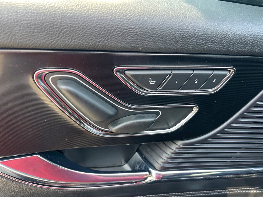 Used 2022 Lincoln Corsair FWD w/ Premium Package image 9