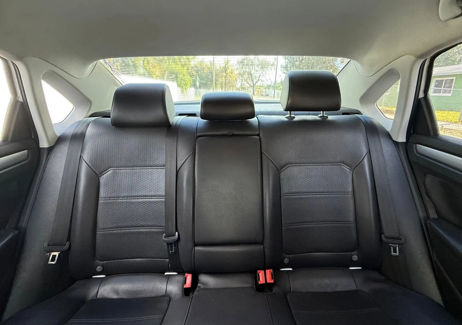 Used 2015 Volkswagen Passat 1.8T Limited Edition image 13