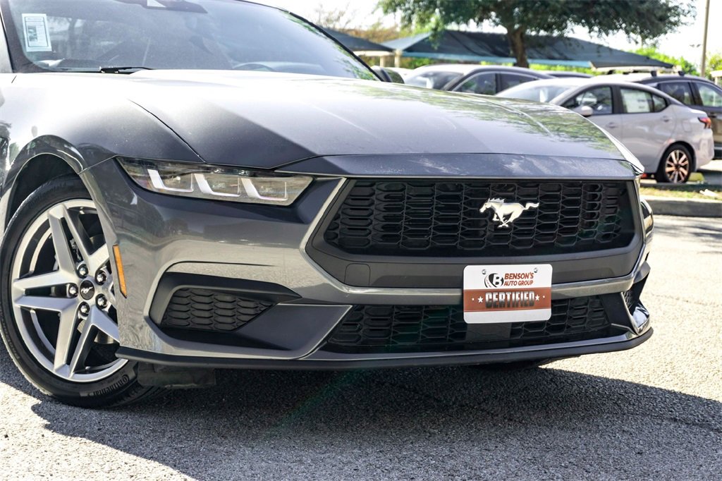 Used 2024 Ford Mustang Premium image 3