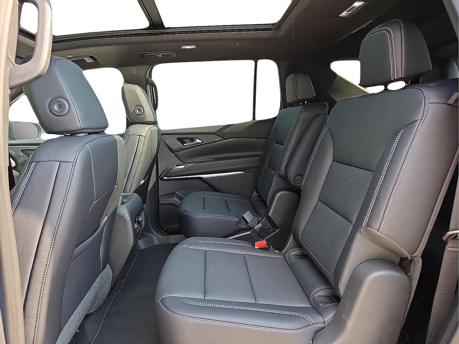 New 2026 Chevrolet Traverse LT w/ Sun and Wheel Package image 11