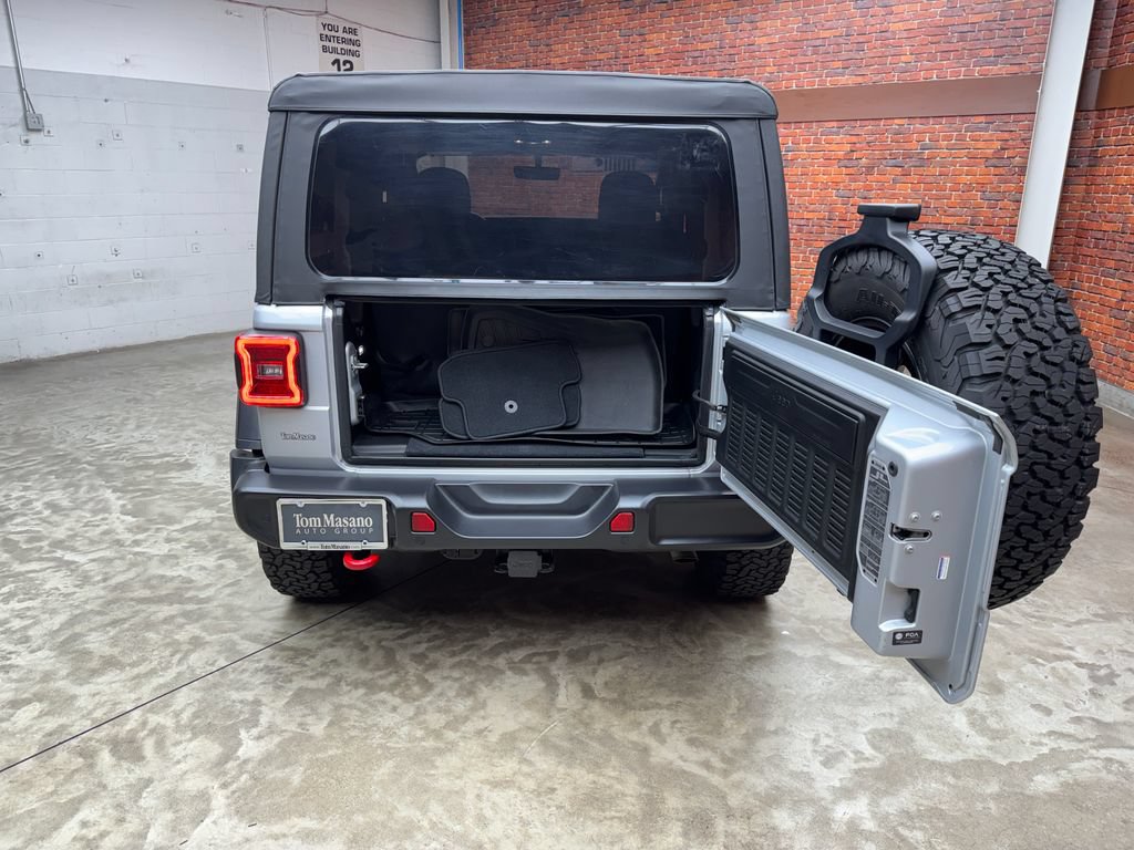 Used 2022 Jeep Wrangler Rubicon w/ Cold Weather Group AWD/4WD image 26