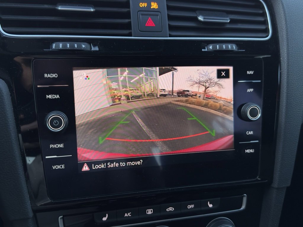 Used 2021 Volkswagen GTI SE image 21