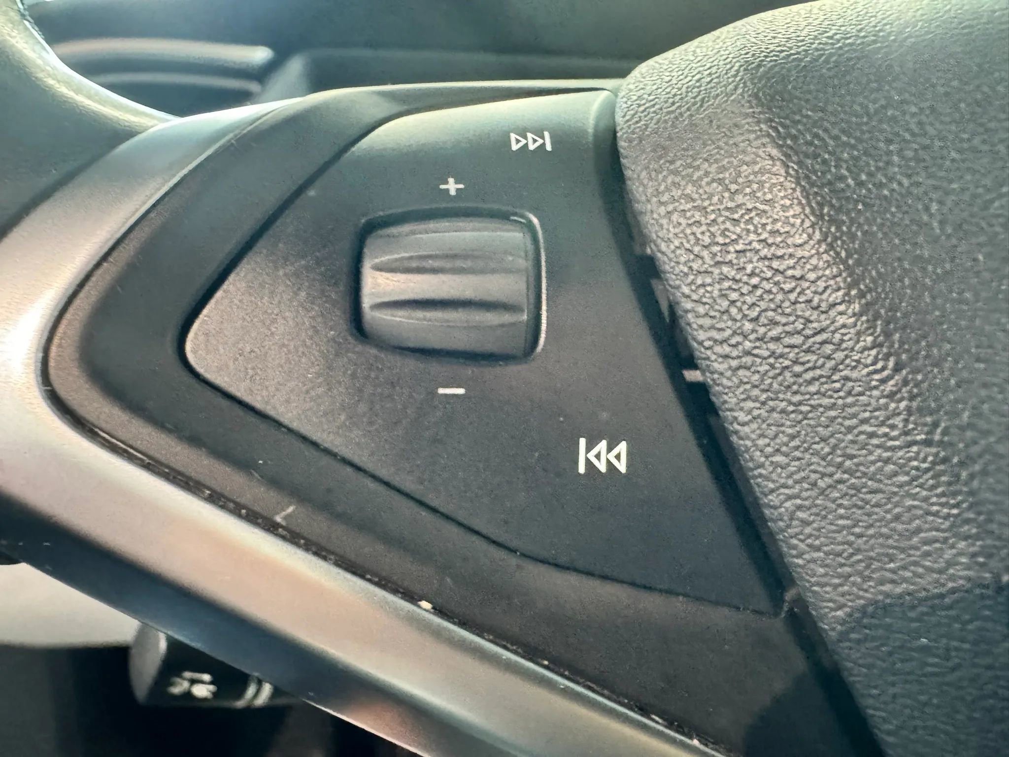 Used 2016 Tesla Model X 75D AWD/4WD image 30