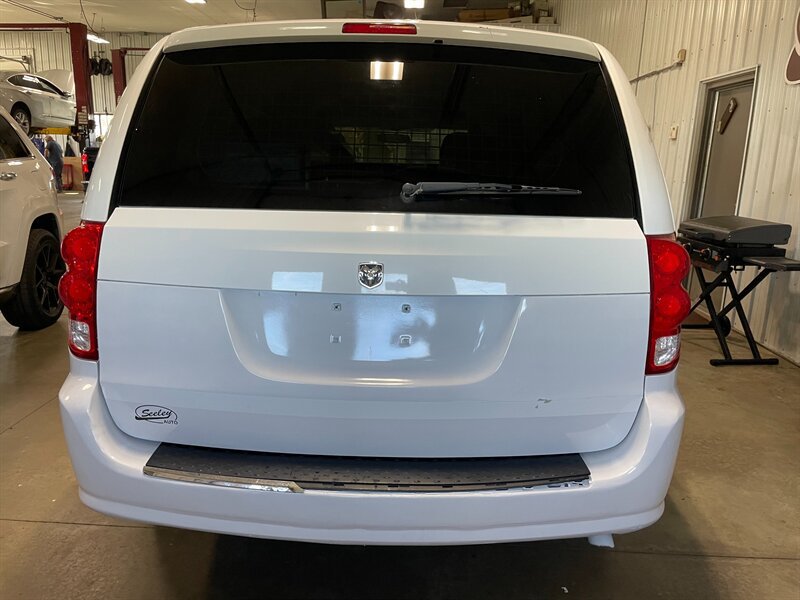 Used 2014 RAM C/V Tradesman FWD image 22