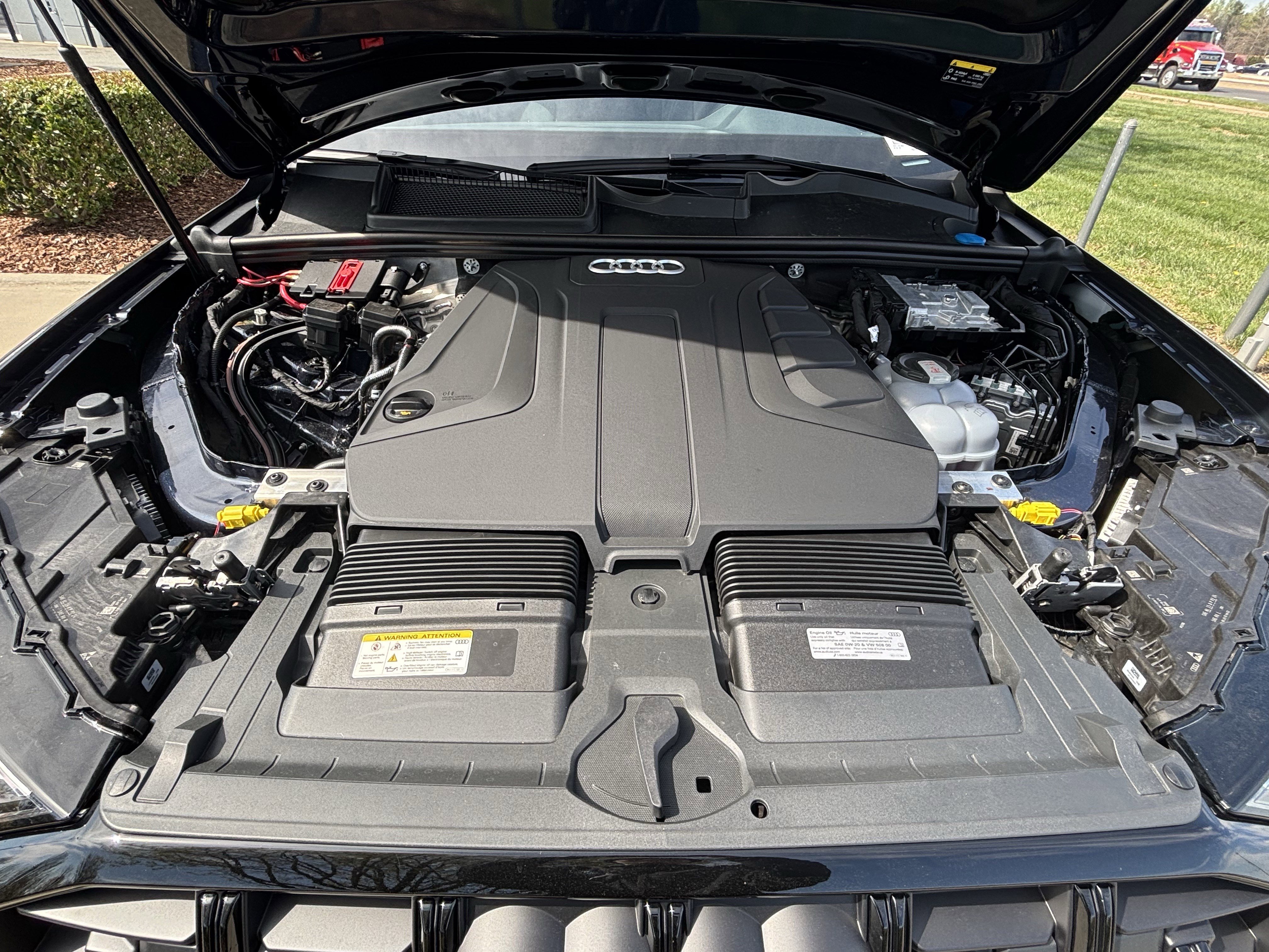 Certified 2025 Audi Q7 2.0T Premium w/ Convenience Plus Package image 35