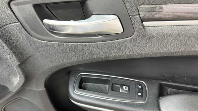 Used 2019 Chrysler 300 Touring w/ Sport Appearance Package image 14