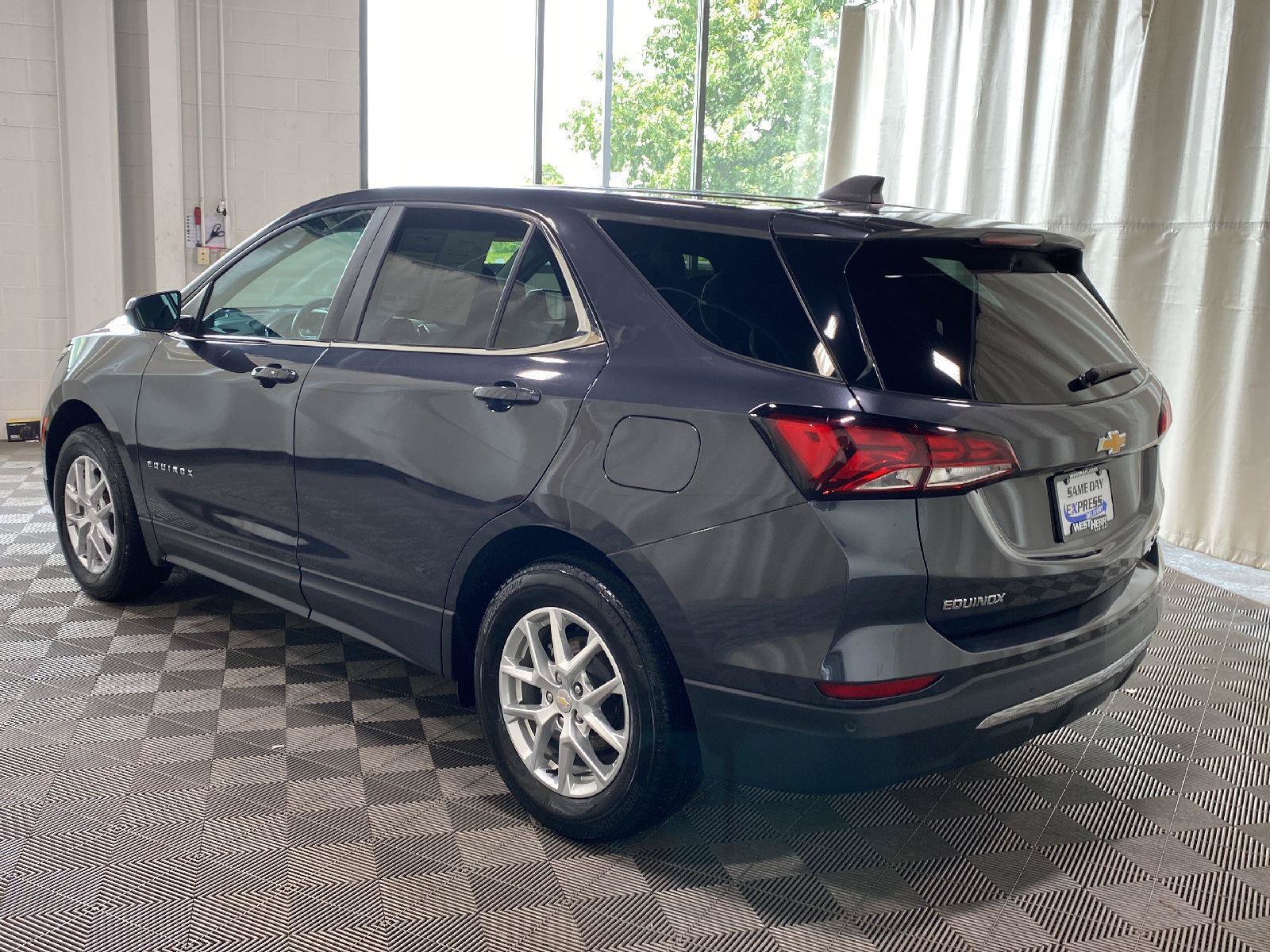 Used 2023 Chevrolet Equinox LT AWD/4WD image 13