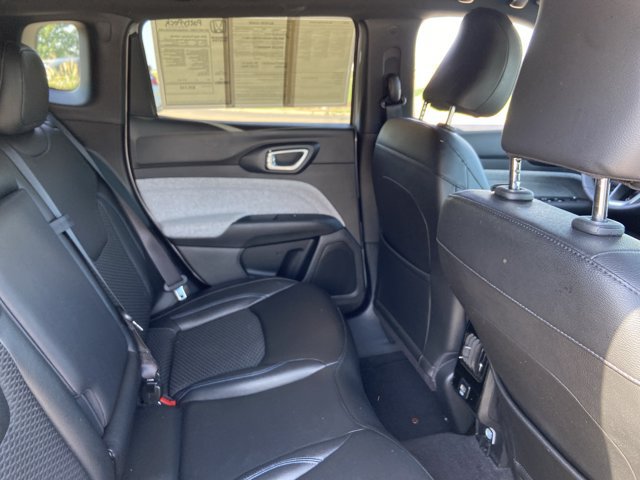 Used 2024 Jeep Compass Latitude AWD/4WD image 21