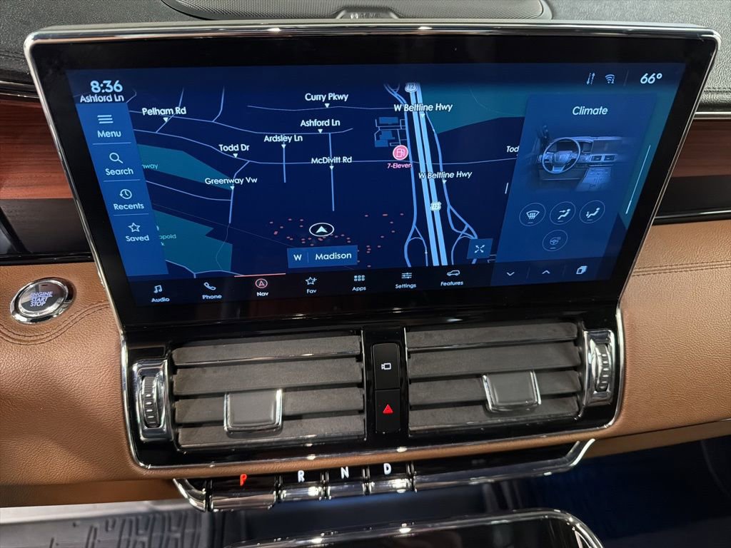 Certified 2023 Lincoln Navigator Reserve AWD/4WD image 11