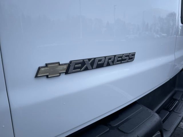 Used 2024 Chevrolet Express 2500 w/ Driver Convenience Package image 27