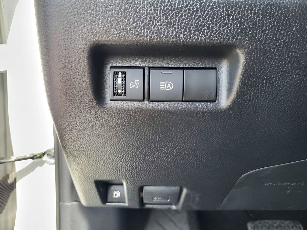 Used 2025 Toyota RAV4 LE image 23