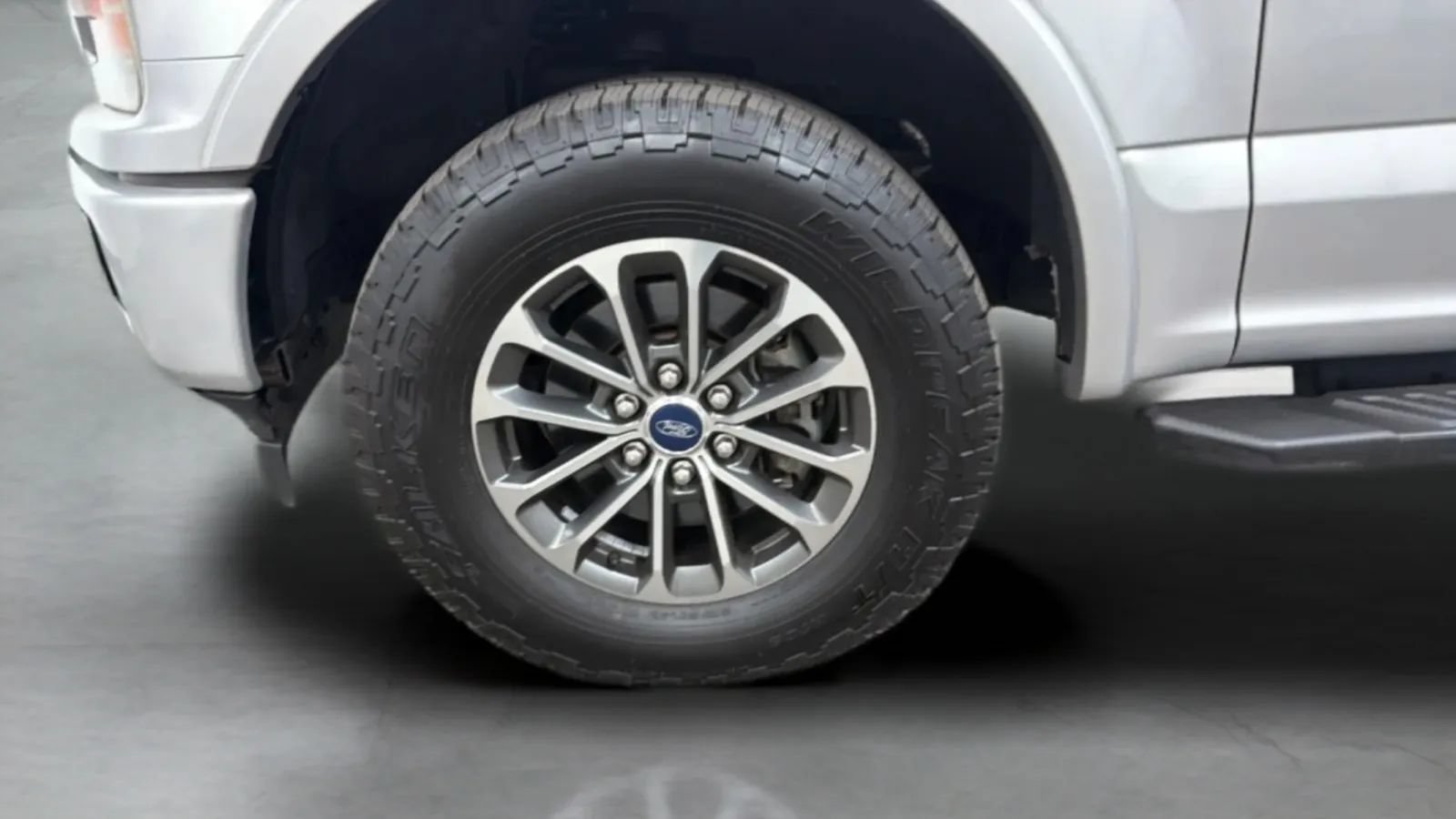 Used 2018 Ford F150 XLT w/ Equipment Group 302A Luxury AWD/4WD image 28