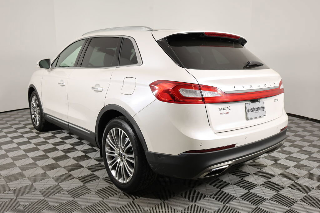 Used 2017 Lincoln MKX Reserve w/ Luxury Package image 4