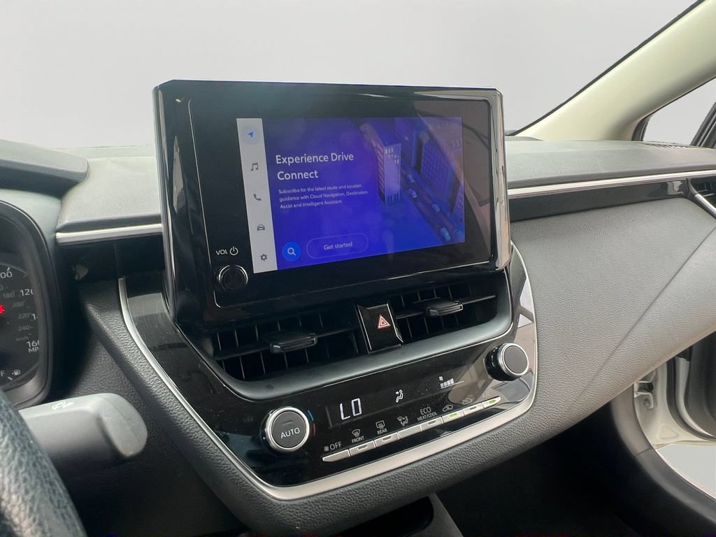 Used 2025 Toyota Corolla LE FWD image 15