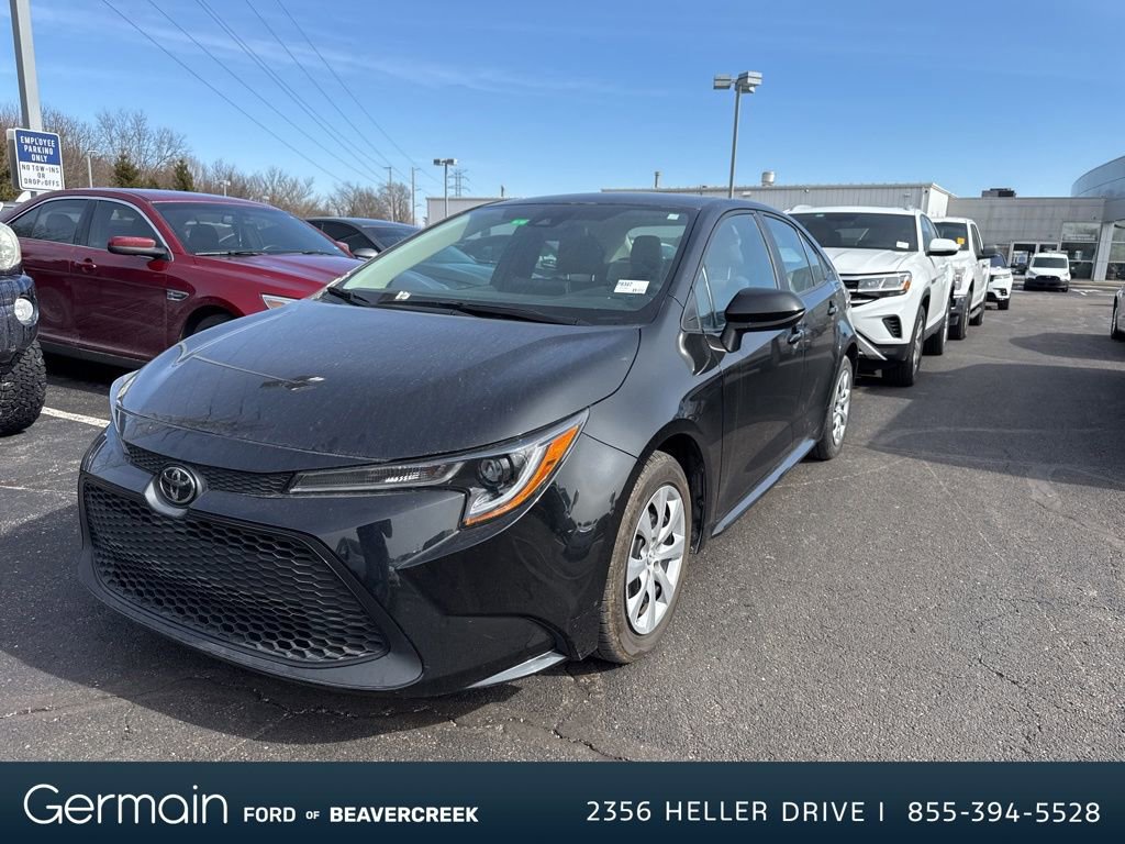 Used 2022 Toyota Corolla LE image 2