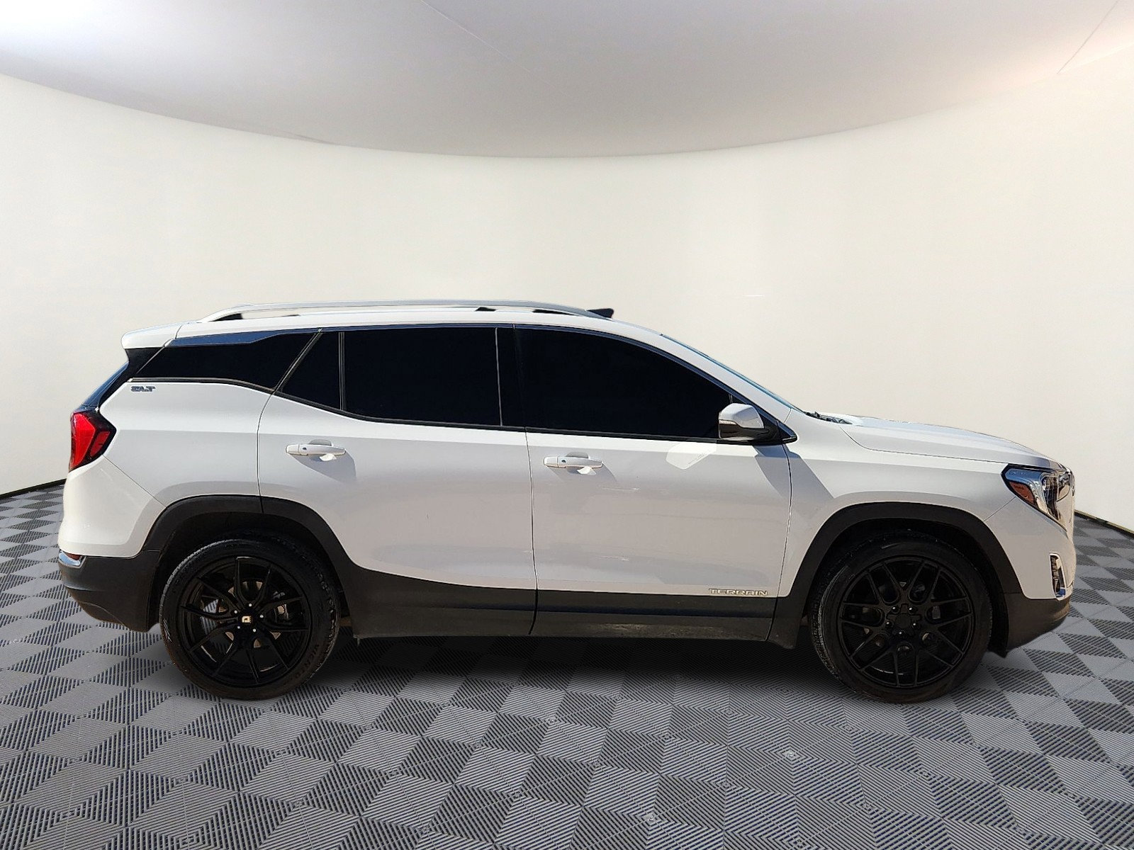 Used 2019 GMC Terrain SLT w/ Preferred Package image 5