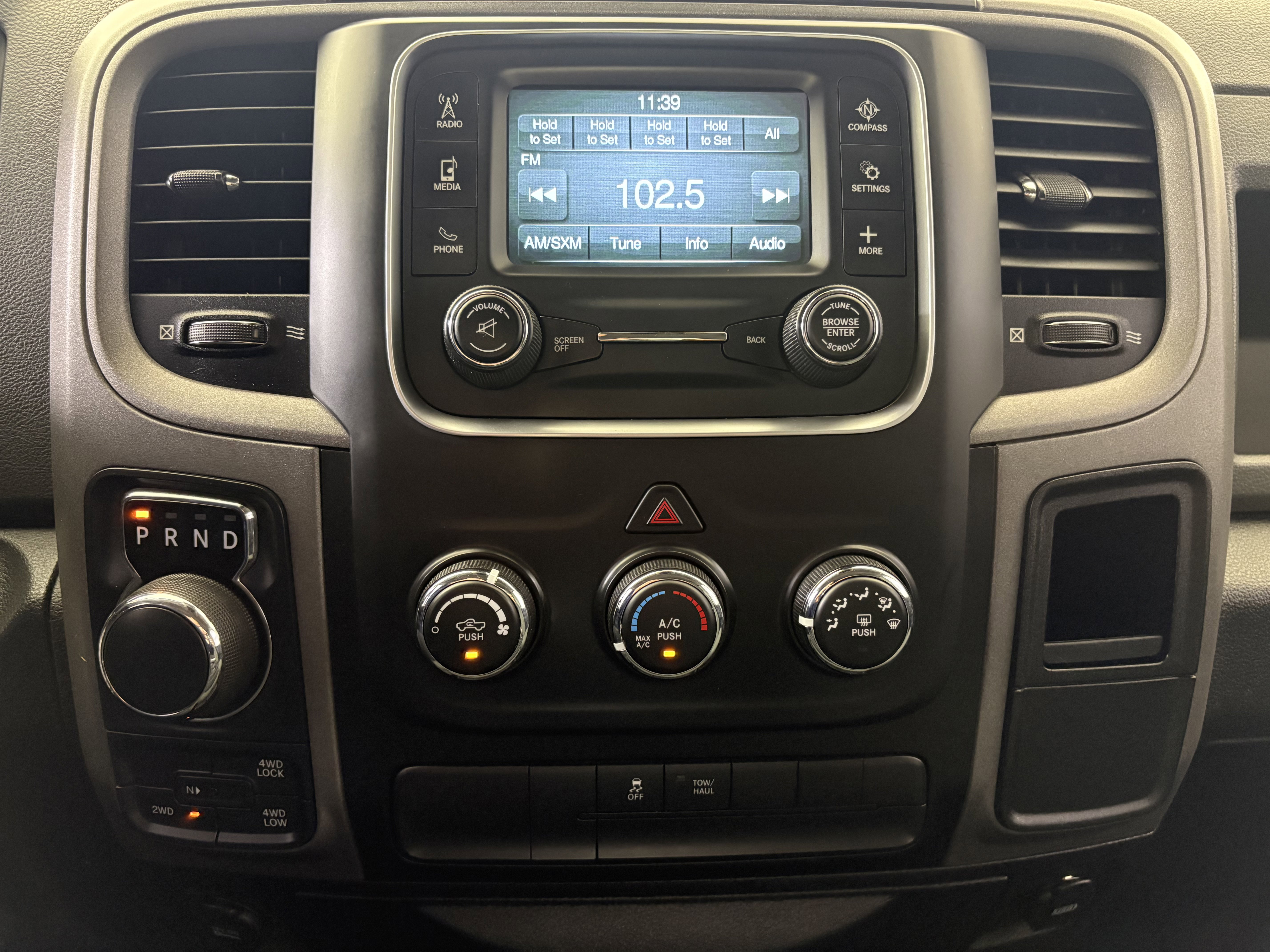 Used 2015 RAM 1500 Express AWD/4WD image 18